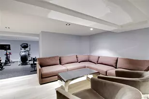 4 Meadowbrook Ln, Old Westbury, NY 11568 - Photo 28