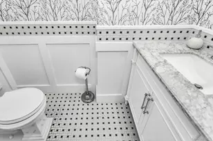 31 Cambridge Dr W, Copiague, NY 11726 - Photo 14