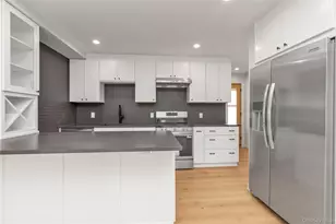 157 Lincoln Ave, Mineola, NY 11501 - Photo 2