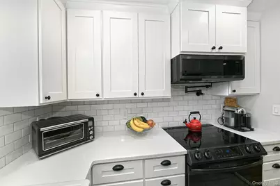 2704 Beach Drive, Merrick, NY 11566 - Photo 18