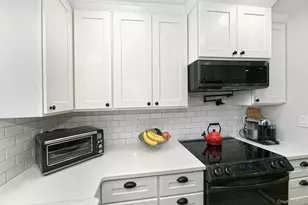 2704 Beach Dr, Merrick, NY 11566 - Photo 18