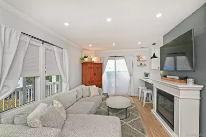 2704 Beach Drive, Merrick, NY 11566 - Photo 14