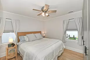 2704 Beach Dr, Merrick, NY 11566 - Photo 22