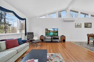 2802 Deer St, Mohegan Lake, NY 10547 - Photo 6