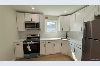 120 Linden, Hempstead, NY 11550 - Photo 12