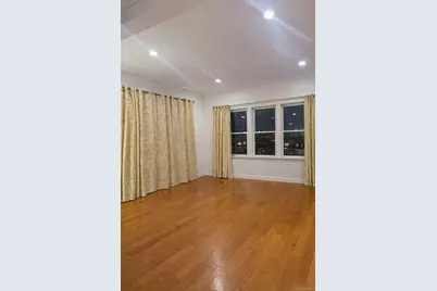 19456 114th Road, Saint Albans, NY 11412 - Photo 2