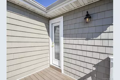 24B Sintsink Dr W, Port Washington, NY 11050 - Photo 22