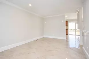 24B Sintsink Dr W, Port Washington, NY 11050 - Photo 4