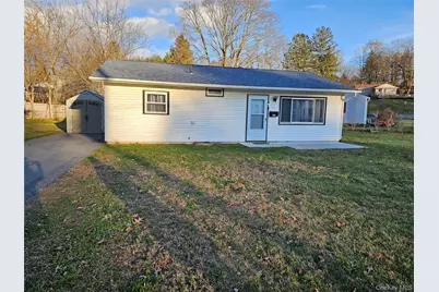 22 Van Wyck Drive, Poughkeepsie, NY 12601 - Photo 1