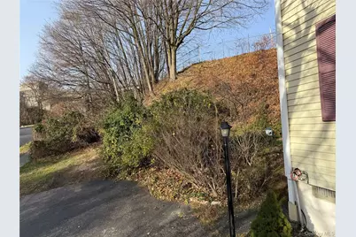 81 Gerald Drive, Poughkeepsie, NY 12601 - Photo 20