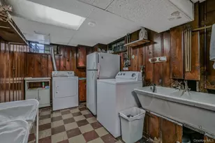 645 S 10th St, New Hyde Park, NY 11040 - Photo 20