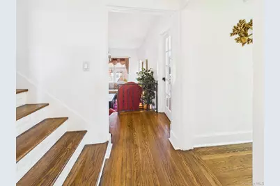 7 Avondale Road, Yonkers, NY 10710 - Photo 20