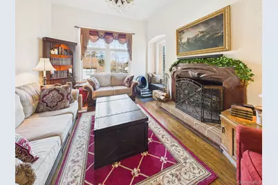 7 Avondale Road, Yonkers, NY 10710 - Photo 4