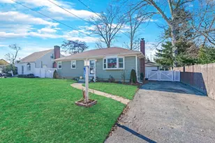 68 Kenwood Ave, Massapequa, NY 11758 - Photo 2