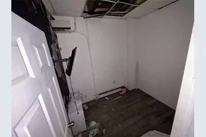 146-06 Liberty Avenue, Jamaica, NY 11435 - Photo 4