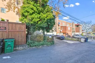 20-11 35th St, Astoria, NY 11105 - Photo 32