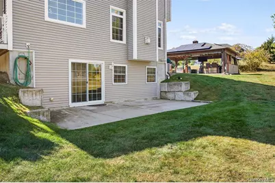 2 Harcourt Cosman Drive, Newburgh, NY 12550 - Photo 34