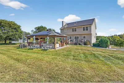 2 Harcourt Cosman Drive, Newburgh, NY 12550 - Photo 32