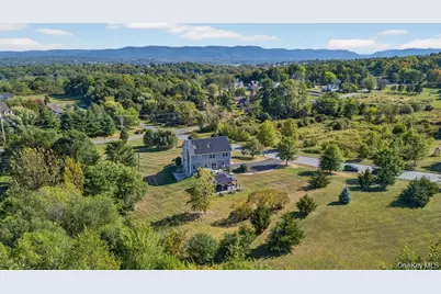 2 Harcourt Cosman Drive, Newburgh, NY 12550 - Photo 38