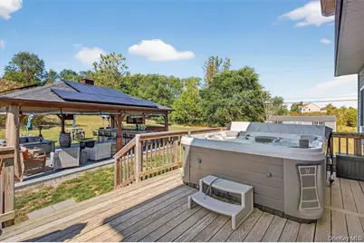 2 Harcourt Cosman Drive, Newburgh, NY 12550 - Photo 28