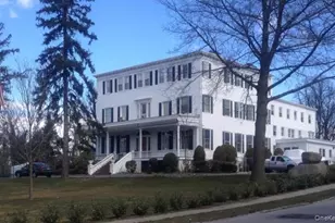 3-31 Richmond Rd, Douglaston, NY 11363 - Photo 18