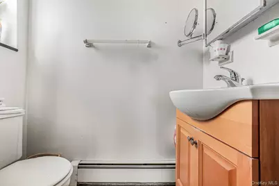 7449 Calamus Avenue #51, Elmhurst, NY 11373 - Photo 18