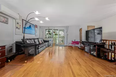 7449 Calamus Avenue #51, Elmhurst, NY 11373 - Photo 8