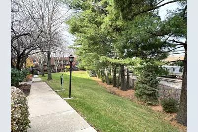 7449 Calamus Avenue #51, Elmhurst, NY 11373 - Photo 4