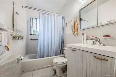 7449 Calamus Avenue #51, Elmhurst, NY 11373 - Photo 12