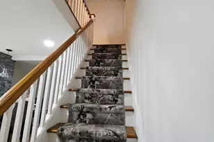 141 Linden St, Roslyn Heights, NY 11577 - Photo 4