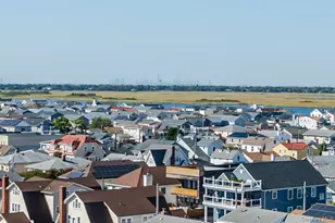 661 W Broadway, Long Beach, NY 11561 - Photo 46