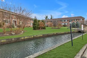 200 Merrick Rd, Amityville, NY 11701 - Photo 12