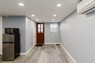 62-86 Dry Harbor Rd, Middle Village, NY 11379 - Photo 26