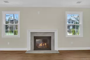 2 Bayview Ct, Manhasset, NY 11030 - Photo 6