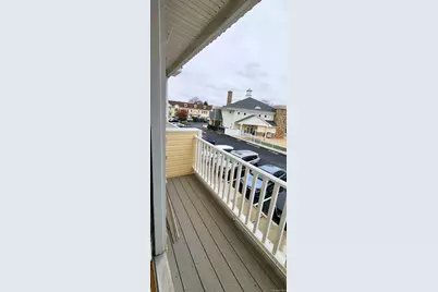 512 Narragansett Villas Drive, Lindenhurst, NY 11757 - Photo 24