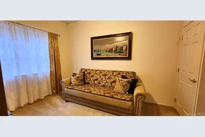 512 Narragansett Villas Drive, Lindenhurst, NY 11757 - Photo 20