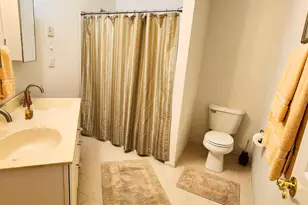 512 Narragansett Villas Dr, Lindenhurst, NY 11757 - Photo 16