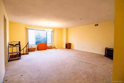 38 Chester Lane, Nanuet, NY 10954 - Photo 2