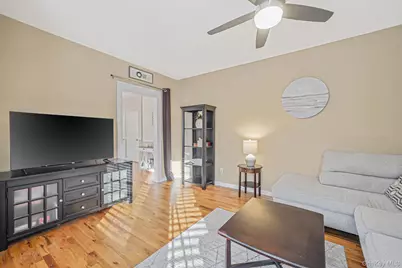 194 Oxhead Road, Centereach, NY 11720 - Photo 16