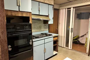 2902 Baisley Ave, Bronx, NY 10461 - Photo 2