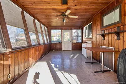 1068 Ashley Drive, Valley Stream, NY 11580 - Photo 14