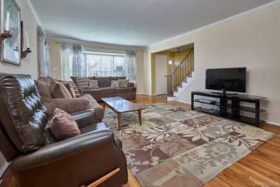 1068 Ashley Drive, Valley Stream, NY 11580 - Photo 8