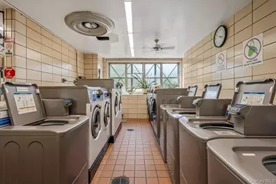 17-85 215 Street #5L, Bayside, NY 11360 - Photo 20