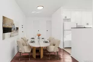 1 Oakridge Pl, Eastchester, NY 10709 - Photo 10