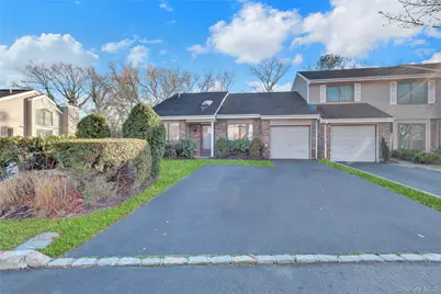 248 Pond View Lane, Smithtown, NY 11787 - Photo 2