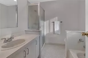 248 Pond View Ln, Smithtown, NY 11787 - Photo 20