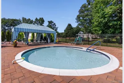 248 Pond View Lane, Smithtown, NY 11787 - Photo 34