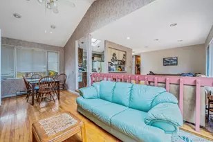 194 Central Park Rd, Plainview, NY 11803 - Photo 12