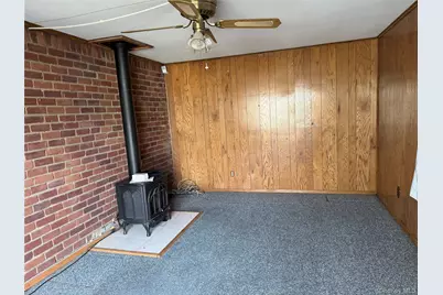 318 W 21st Street, Deer Park, NY 11729 - Photo 10