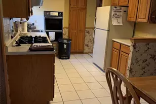 318 W 21st St, Deer Park, NY 11729 - Photo 6